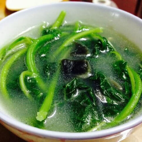 皮蛋苋菜汤