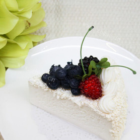 花朵桑葚蛋糕
