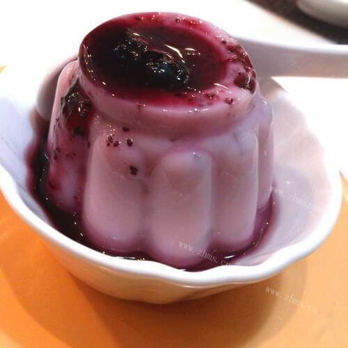 蓝莓坚果豆浆布丁