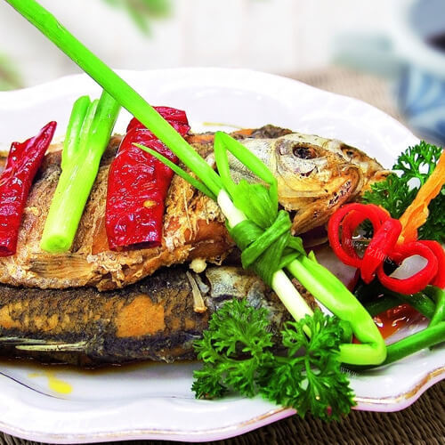 葱酥鲫鱼