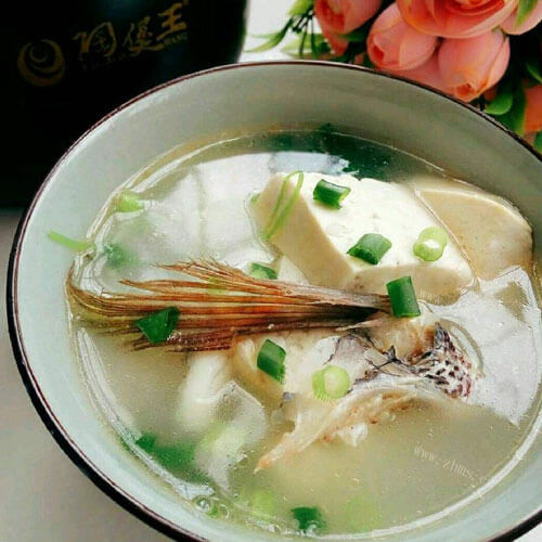 鱼头豆腐汤