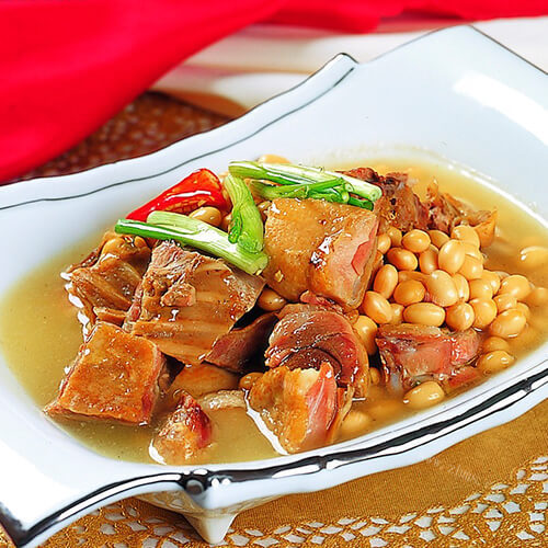 黄豆炖咸鸭腿
