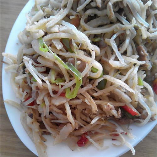 豆芽肉丝炒饼