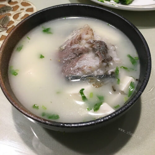 生鱼豆腐汤