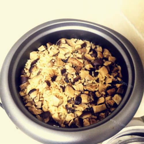 土豆瘦肉香菇饭