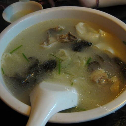 鸭汤馄饨煲