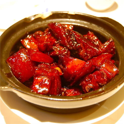 砂锅红烧肉