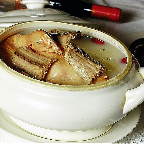 水蛇煲鸡汤