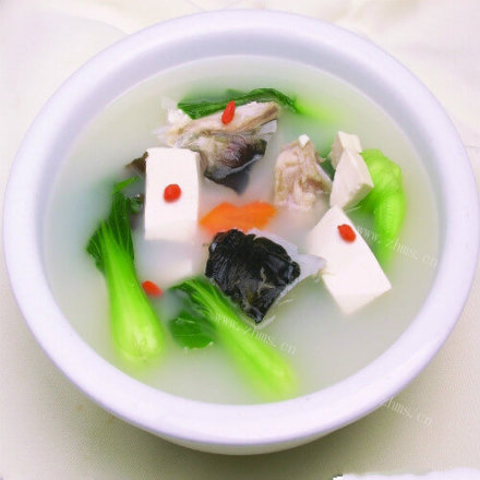 生鱼豆腐汤