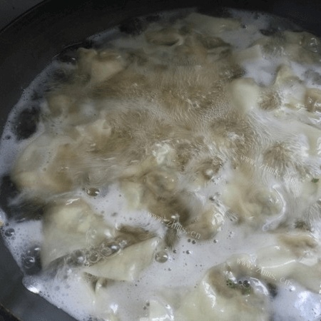 鲜牛肉馄饨做法图解9)