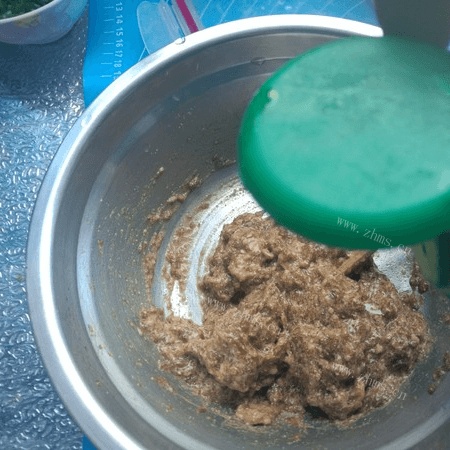 鲜牛肉馄饨做法图解2)