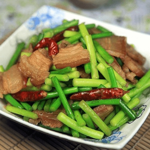 懒人版蒜苗炒肉
