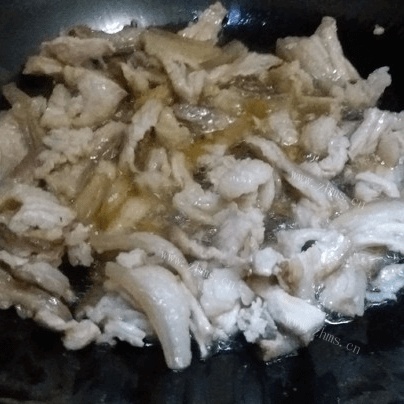 苕皮辣椒回锅肉做法图解7)