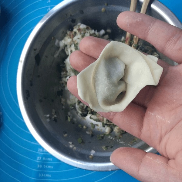 鲜牛肉馄饨做法图解6)