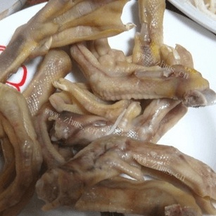 酱焖鸭头鸭掌做法图解2)