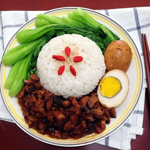 简单的卤肉焖饭