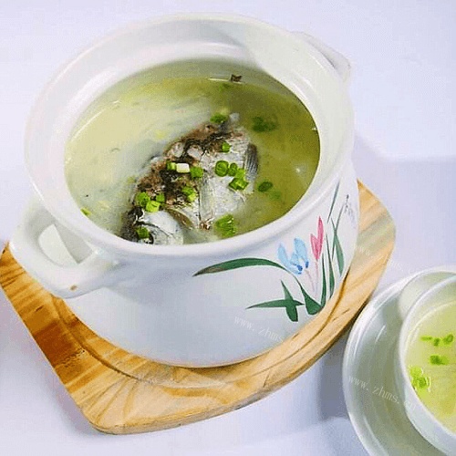 绵茵陈鲫鱼汤