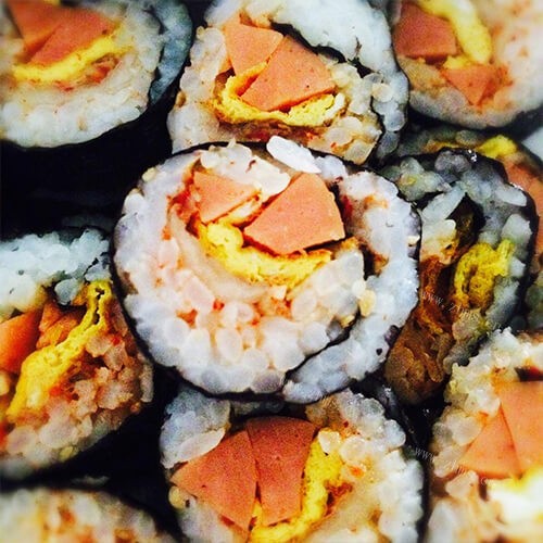辣白菜紫菜包饭