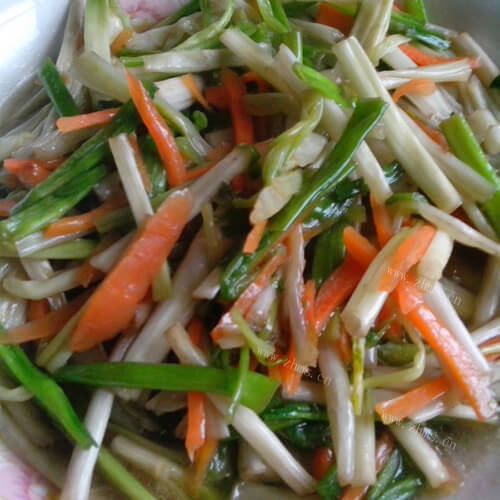 水芹香干炒肉丝