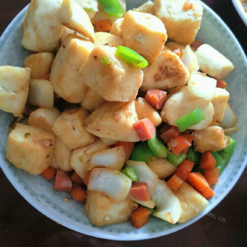 杂蔬炒馒头块