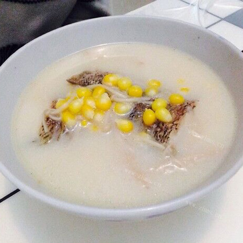 金针菇鱼汤