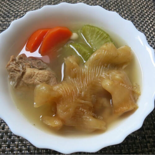 青红萝卜鸡架汤