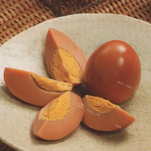 艾蒿煮鸡蛋