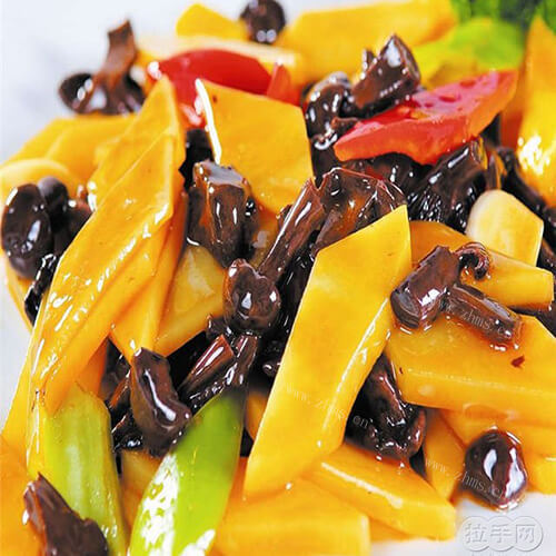 红蘑土豆片
