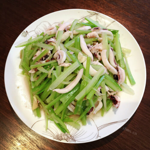 芹菜炒目鱼