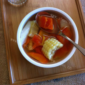 木瓜胡萝卜玉米瘦肉汤