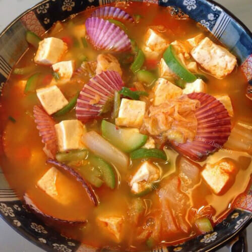 辣白菜海鲜豆腐锅