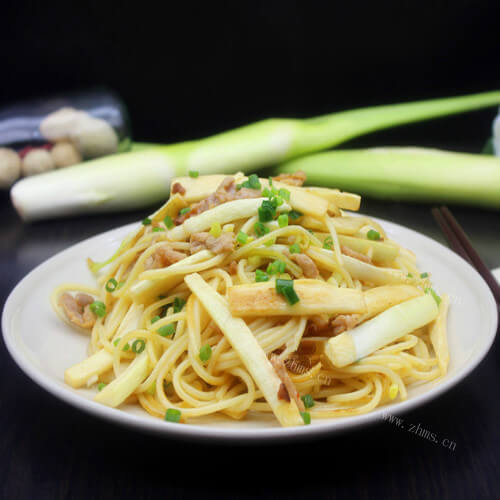 茭白肉丝炒面