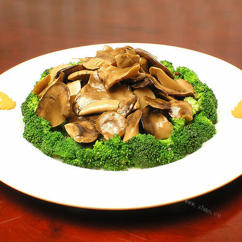 鲍鱼菇炒肉片