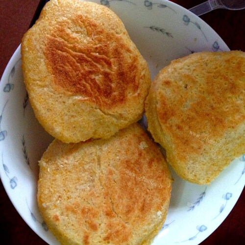 煎玉米糁饼
