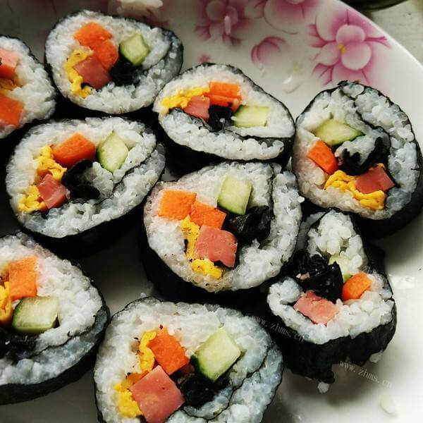 生菜鱼子酱寿司