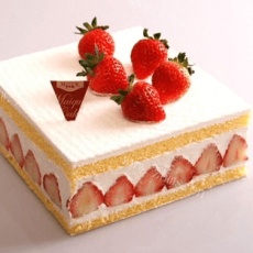 好吃的草莓慕斯蛋糕