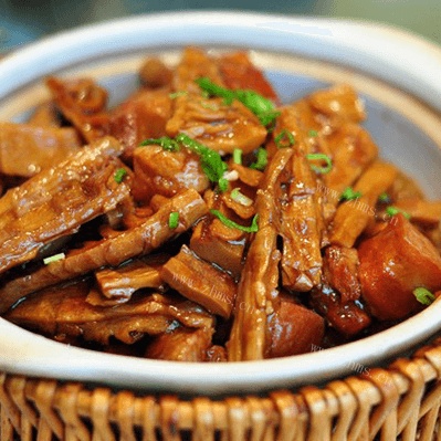 好吃的笋干红烧肉