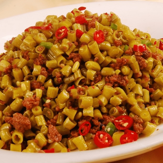 美味的酸豆角炒肉末