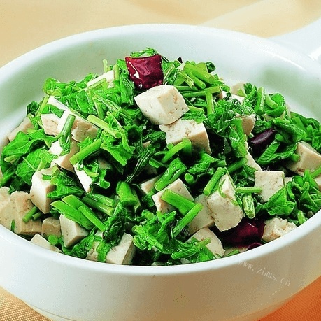 家常香椿拌豆腐