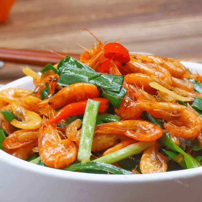 美味的炒河虾