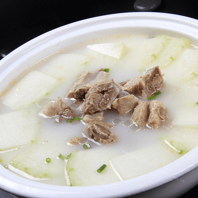 美味的排骨冬瓜汤
