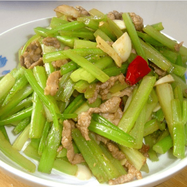 简单的芹菜炒肉