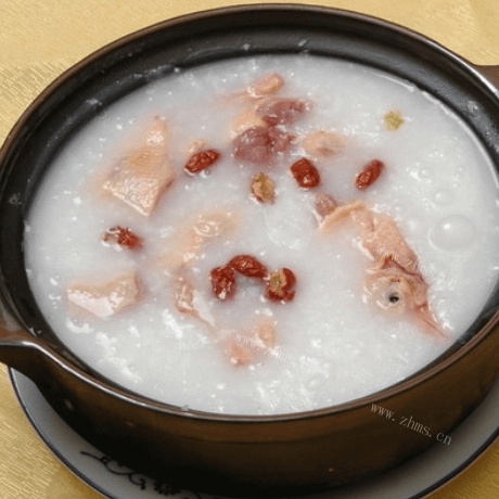 好吃的香菇鸡肉粥