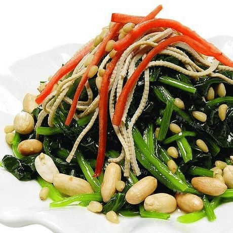 美味的果仁菠菜