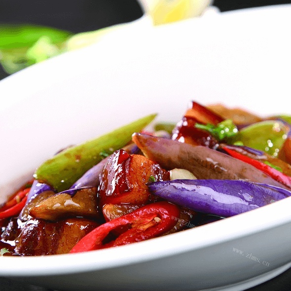 家常茄子炖土豆