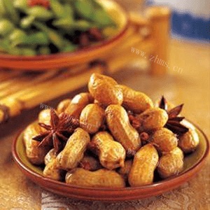 美味的煮花生