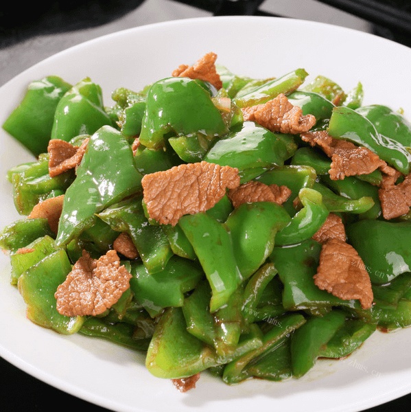 家常青椒炒肉