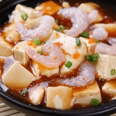 美味的虾仁豆腐