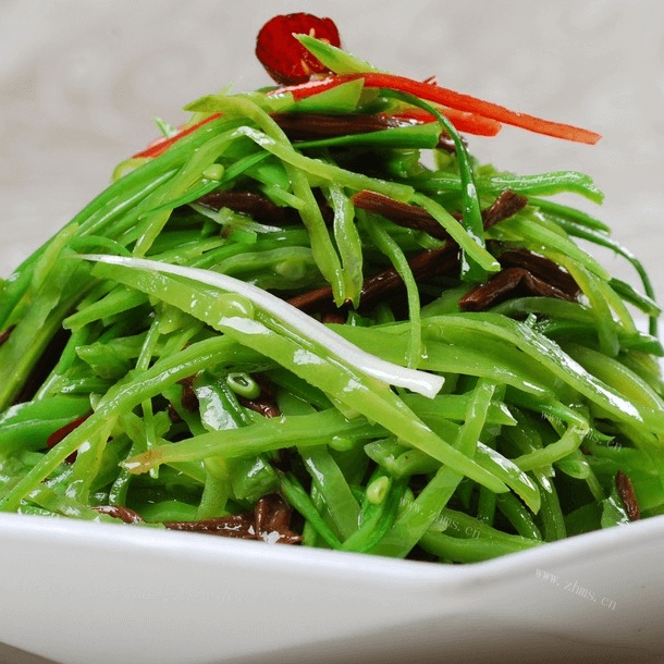 美味的四季豆炒肉