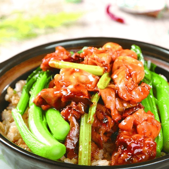 美味的腊味煲仔饭